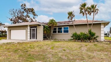 65 Oakland Hills Pl, Rotonda West, FL