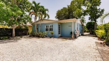 576 103rd Ave N, Naples, FL